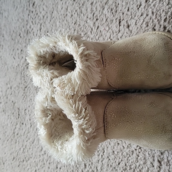Cat & Jack Toddler Girl's Boots - Picture 3 of 9